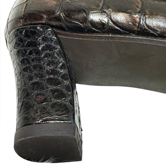 STUART WEITZMAN Women's Dark Brown Croc Leather Tilting Pump Size 7.5 - Picture 6 of 13